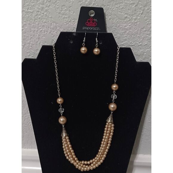 paparazzi Jewelry - PAPARAZZI Faux Champagne Pearl "One-Woman Show" Set NWT